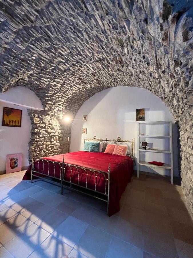 Casa Victoria - Full Equipped Stone House Villa Rocchetta Nervina Bagian luar foto